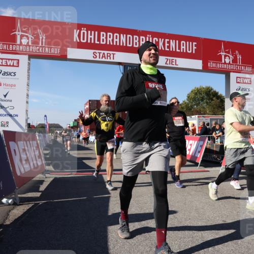03.10.2025 - Köhlbrandbrückenlauf Lena Gebhardt http://msf.ph/oto/9038910 03.10.2025 13:16:25 Ziel 4144, 4146, 4314, 4317, 4347, 4408, 4414, 4563, 4586, 4928, 4952, 5032, 5498, 5570, 5806, 5815, 5836, 5983, 6353, 6761, 6771, 6812 meine-sportfotos.de