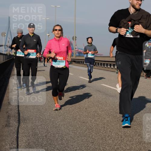 03.10.2025 - Köhlbrandbrückenlauf Fabian Wolf http://msf.ph/oto/9038912 03.10.2025 09:53:12 Position 3 3380, 2735, 1566 meine-sportfotos.de