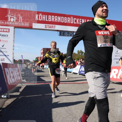 03.10.2025 - Köhlbrandbrückenlauf Lena Gebhardt http://msf.ph/oto/9038927 03.10.2025 13:16:25 Ziel 4144, 4146, 4314, 4317, 4347, 4408, 4414, 4563, 4586, 4928, 4952, 5032, 5498, 5570, 5806, 5815, 5836, 5983, 6353, 6761, 6771, 6812 meine-sportfotos.de