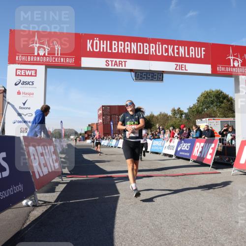 03.10.2025 - Köhlbrandbrückenlauf Lena Gebhardt http://msf.ph/oto/9038970 03.10.2025 12:54:34 Ziel 4023, 4060, 4106, 4209, 6683 meine-sportfotos.de