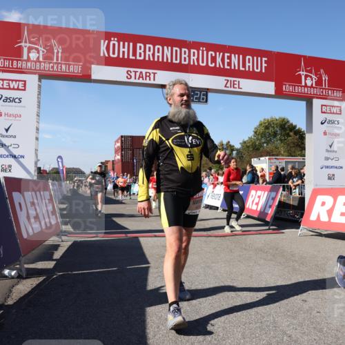 03.10.2025 - Köhlbrandbrückenlauf Lena Gebhardt http://msf.ph/oto/9038972 03.10.2025 13:16:26 Ziel 4144, 4146, 4314, 4317, 4347, 4408, 4414, 4563, 4586, 4928, 4952, 5032, 5498, 5570, 5694, 5815, 5836, 5983, 6353, 6377, 6761, 6771, 6812 meine-sportfotos.de