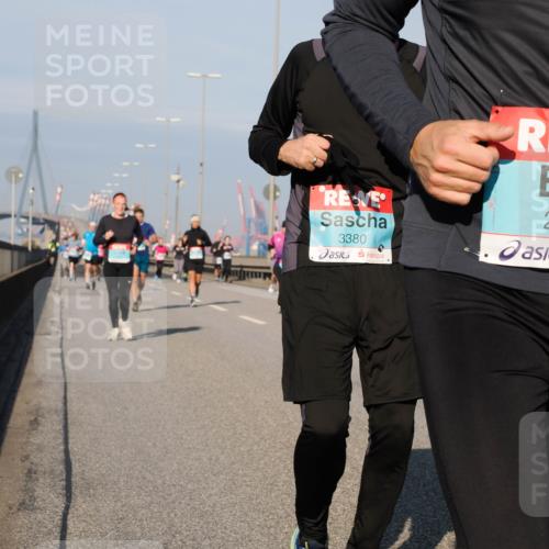 03.10.2025 - Köhlbrandbrückenlauf Fabian Wolf http://msf.ph/oto/9038980 03.10.2025 09:53:15 Position 3 3380, 2735 meine-sportfotos.de