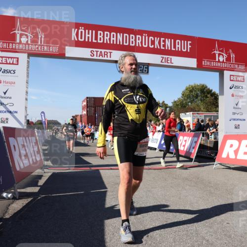 03.10.2025 - Köhlbrandbrückenlauf Lena Gebhardt http://msf.ph/oto/9038991 03.10.2025 13:16:26 Ziel 4144, 4146, 4314, 4317, 4347, 4408, 4414, 4563, 4586, 4928, 4952, 5032, 5498, 5570, 5694, 5815, 5836, 5983, 6353, 6377, 6761, 6771, 6812 meine-sportfotos.de
