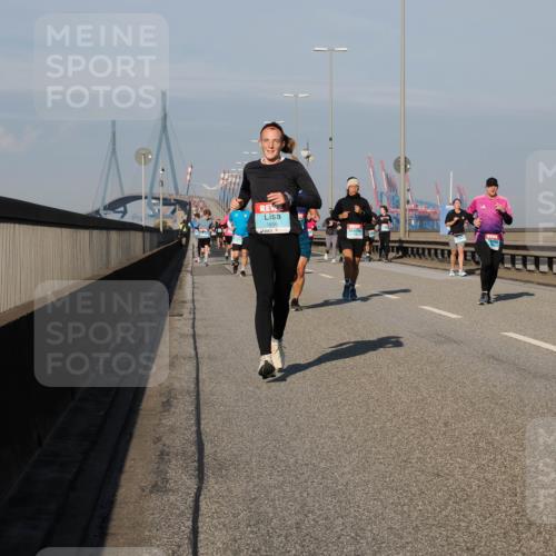03.10.2025 - Köhlbrandbrückenlauf Fabian Wolf http://msf.ph/oto/9039026 03.10.2025 09:53:18 Position 3 1656 meine-sportfotos.de