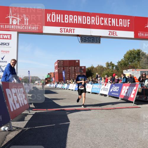 03.10.2025 - Köhlbrandbrückenlauf Lena Gebhardt http://msf.ph/oto/9039035 03.10.2025 12:54:39 Ziel 4060, 4106, 4209, 6621, 6683 meine-sportfotos.de