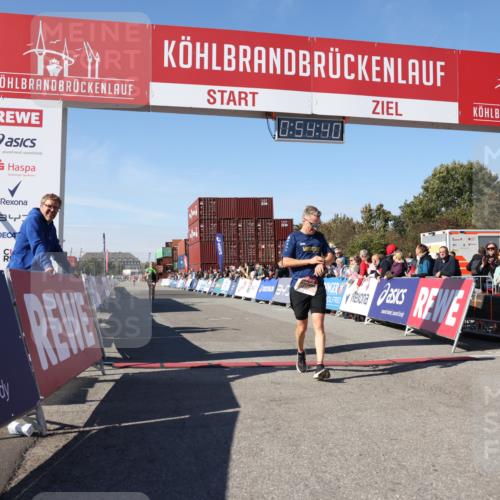 03.10.2025 - Köhlbrandbrückenlauf Lena Gebhardt http://msf.ph/oto/9039050 03.10.2025 12:54:40 Ziel 4060, 4079, 4106, 4209, 6621, 6683 meine-sportfotos.de