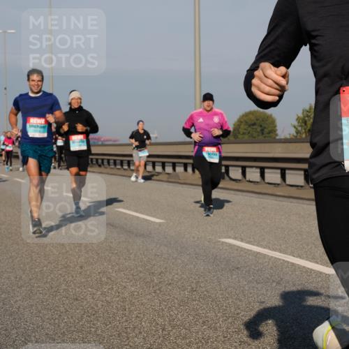 03.10.2025 - Köhlbrandbrückenlauf Fabian Wolf http://msf.ph/oto/9039066 03.10.2025 09:53:21 Position 3 1014, 1656 meine-sportfotos.de