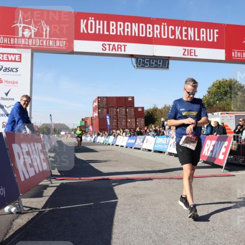 03.10.2025 - Köhlbrandbrückenlauf Lena Gebhardt http://msf.ph/oto/9039076 03.10.2025 12:54:41 Ziel 4060, 4079, 4106, 4209, 6621, 6683 meine-sportfotos.de