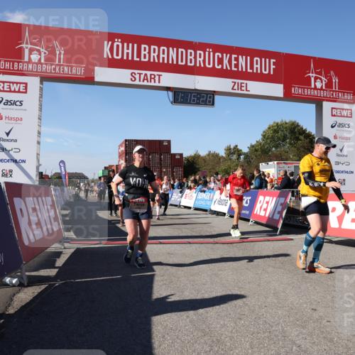 03.10.2025 - Köhlbrandbrückenlauf Lena Gebhardt http://msf.ph/oto/9039102 03.10.2025 13:16:29 Ziel 4144, 4146, 4314, 4317, 4347, 4408, 4414, 4563, 4586, 4928, 4952, 5032, 5104, 5498, 5570, 5694, 5815, 5836, 5983, 6208, 6353, 6377, 6761, 6771, 6812 meine-sportfotos.de