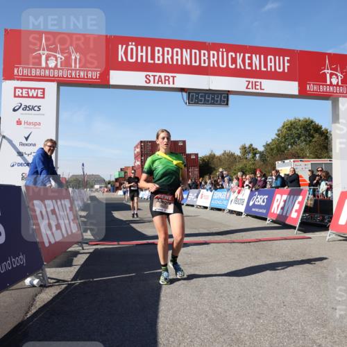 03.10.2025 - Köhlbrandbrückenlauf Lena Gebhardt http://msf.ph/oto/9039118 03.10.2025 12:54:46 Ziel 4079, 4209, 6151, 6621, 6683 meine-sportfotos.de
