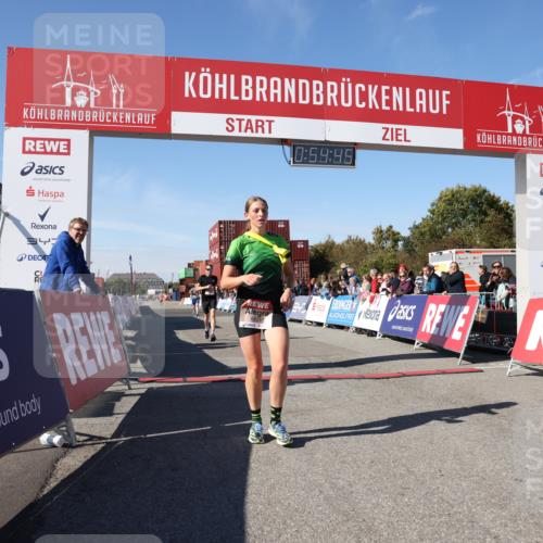 03.10.2025 - Köhlbrandbrückenlauf Lena Gebhardt http://msf.ph/oto/9039125 03.10.2025 12:54:46 Ziel 4079, 4209, 6151, 6621, 6683 meine-sportfotos.de