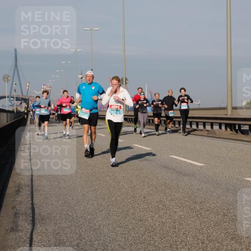 03.10.2025 - Köhlbrandbrückenlauf Fabian Wolf http://msf.ph/oto/9039128 03.10.2025 09:53:26 Position 3 3218, 1742 meine-sportfotos.de