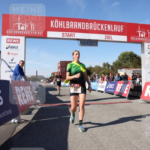 03.10.2025 - Köhlbrandbrückenlauf Lena Gebhardt http://msf.ph/oto/9039129 03.10.2025 12:54:46 Ziel 4079, 4209, 6151, 6621, 6683 meine-sportfotos.de