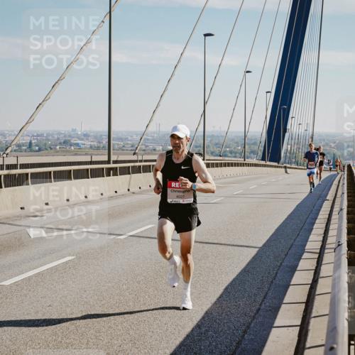 03.10.2025 - Köhlbrandbrückenlauf Michael Burmester http://msf.ph/oto/9039147 03.10.2025 12:17:11 Position 1 4027 meine-sportfotos.de