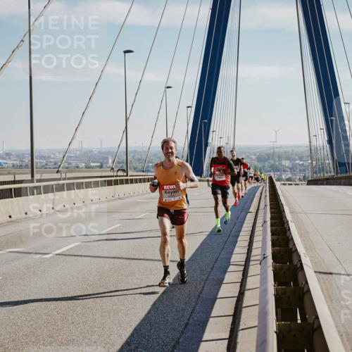 03.10.2025 - Köhlbrandbrückenlauf Michael Burmester http://msf.ph/oto/9039171 03.10.2025 12:17:37 Position 1  meine-sportfotos.de