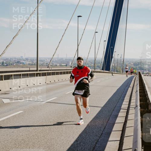 03.10.2025 - Köhlbrandbrückenlauf Michael Burmester http://msf.ph/oto/9039223 03.10.2025 12:17:46 Position 1 6514 meine-sportfotos.de