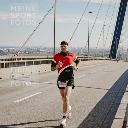 03.10.2025 - Köhlbrandbrückenlauf Michael Burmester http://msf.ph/oto/9039229 03.10.2025 12:17:47 Position 1 6514, 1 meine-sportfotos.de