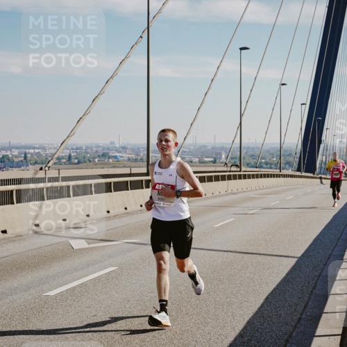 03.10.2025 - Köhlbrandbrückenlauf Michael Burmester http://msf.ph/oto/9039243 03.10.2025 12:18:01 Position 1 6087 meine-sportfotos.de
