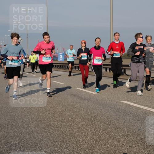 03.10.2025 - Köhlbrandbrückenlauf Fabian Wolf http://msf.ph/oto/9039249 03.10.2025 09:53:31 Position 3 1755, 3, 2560, 1670 meine-sportfotos.de
