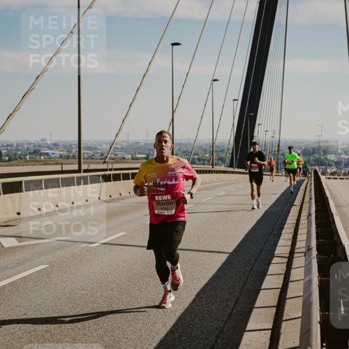 03.10.2025 - Köhlbrandbrückenlauf Michael Burmester http://msf.ph/oto/9039252 03.10.2025 12:18:07 Position 1  meine-sportfotos.de