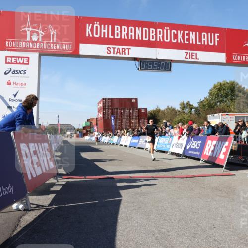 03.10.2025 - Köhlbrandbrückenlauf Lena Gebhardt http://msf.ph/oto/9039255 03.10.2025 12:55:07 Ziel 5765, 6130, 6410 meine-sportfotos.de