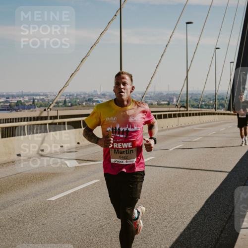03.10.2025 - Köhlbrandbrückenlauf Michael Burmester http://msf.ph/oto/9039262 03.10.2025 12:18:07 Position 1 6482 meine-sportfotos.de