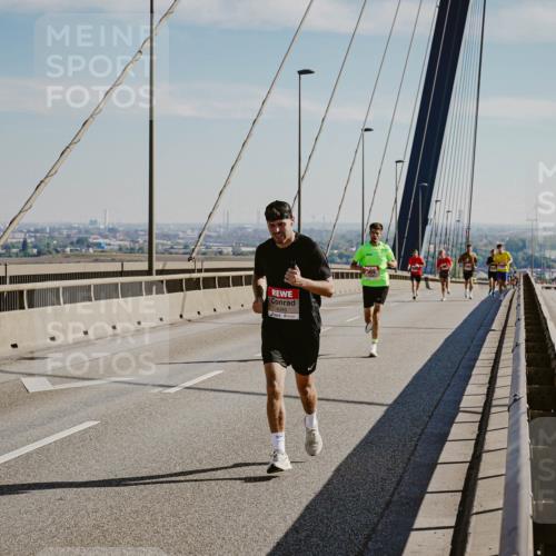 03.10.2025 - Köhlbrandbrückenlauf Michael Burmester http://msf.ph/oto/9039266 03.10.2025 12:18:11 Position 1  meine-sportfotos.de