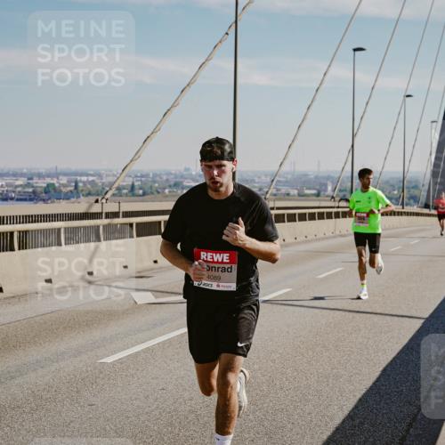 03.10.2025 - Köhlbrandbrückenlauf Michael Burmester http://msf.ph/oto/9039281 03.10.2025 12:18:12 Position 1 4089 meine-sportfotos.de
