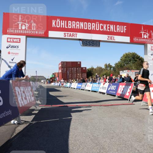03.10.2025 - Köhlbrandbrückenlauf Lena Gebhardt http://msf.ph/oto/9039288 03.10.2025 12:55:09 Ziel 5765, 6130, 6410 meine-sportfotos.de