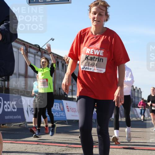03.10.2025 - Köhlbrandbrückenlauf Luisa Fischer http://msf.ph/oto/9039301 03.10.2025 13:29:32 Ziel 5340, 5366, 5470, 5482, 5514, 5601, 6156, 6334, 6335, 6336, 6351, 6387, 6439, 6539, 6543, 6554, 6555 meine-sportfotos.de