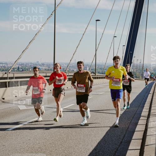 03.10.2025 - Köhlbrandbrückenlauf Michael Burmester http://msf.ph/oto/9039308 03.10.2025 12:18:22 Position 1 4072 meine-sportfotos.de
