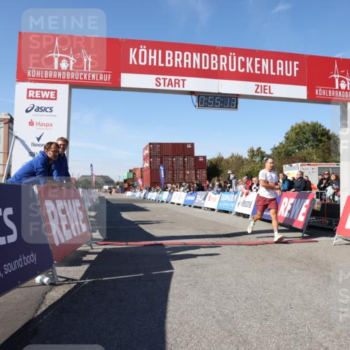 03.10.2025 - Köhlbrandbrückenlauf Lena Gebhardt http://msf.ph/oto/9039313 03.10.2025 12:55:14 Ziel 6130, 6410 meine-sportfotos.de