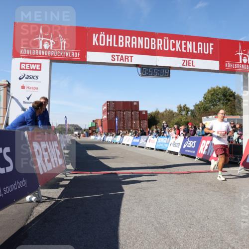 03.10.2025 - Köhlbrandbrückenlauf Lena Gebhardt http://msf.ph/oto/9039317 03.10.2025 12:55:14 Ziel 6130, 6410 meine-sportfotos.de