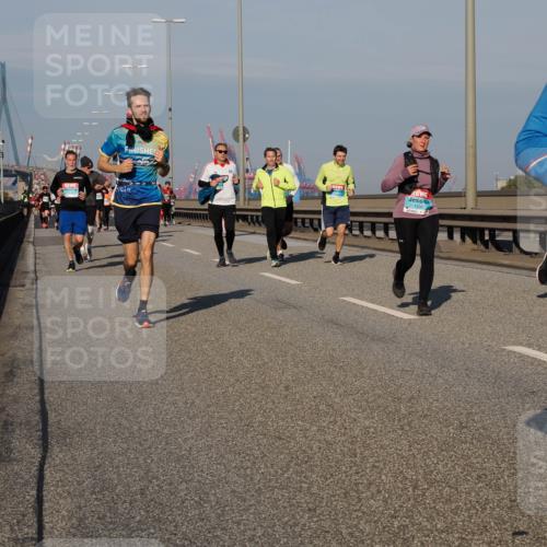 03.10.2025 - Köhlbrandbrückenlauf Fabian Wolf http://msf.ph/oto/9039338 03.10.2025 09:53:35 Position 3 1536 meine-sportfotos.de