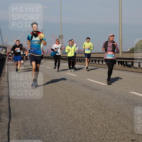 03.10.2025 - Köhlbrandbrückenlauf Fabian Wolf http://msf.ph/oto/9039344 03.10.2025 09:53:35 Position 3 1536, 3128 meine-sportfotos.de
