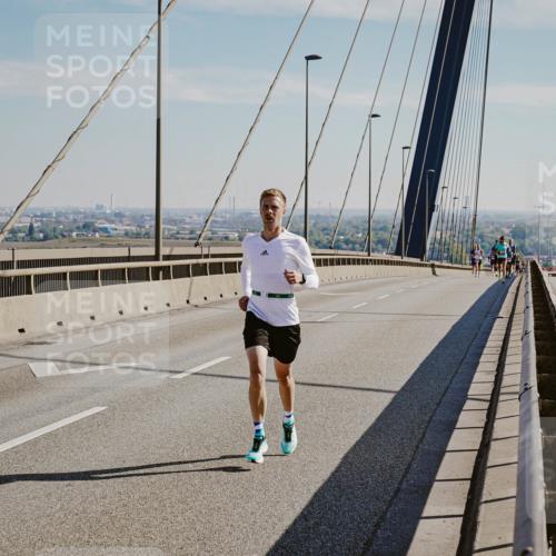 03.10.2025 - Köhlbrandbrückenlauf Michael Burmester http://msf.ph/oto/9039346 03.10.2025 12:18:30 Position 1  meine-sportfotos.de