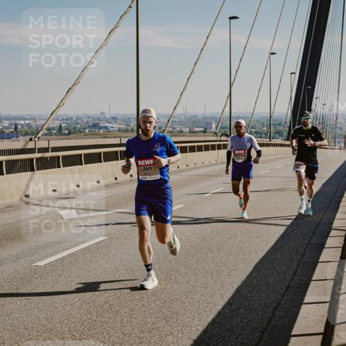 03.10.2025 - Köhlbrandbrückenlauf Michael Burmester http://msf.ph/oto/9039386 03.10.2025 12:18:51 Position 1 4013 meine-sportfotos.de
