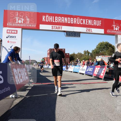 03.10.2025 - Köhlbrandbrückenlauf Lena Gebhardt http://msf.ph/oto/9039401 03.10.2025 12:55:32 Ziel 4089, 4104, 4233, 6091 meine-sportfotos.de