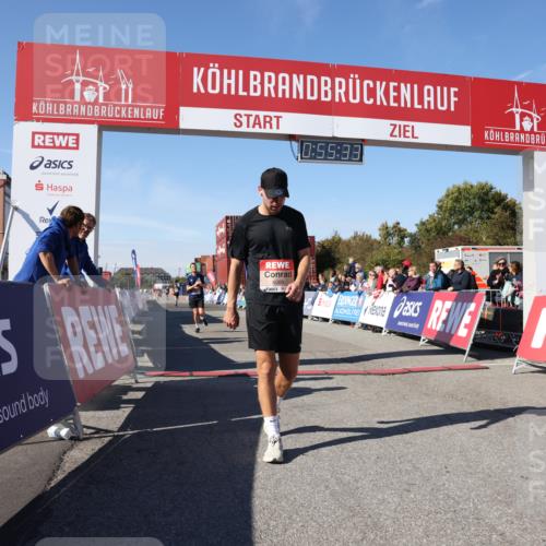 03.10.2025 - Köhlbrandbrückenlauf Lena Gebhardt http://msf.ph/oto/9039406 03.10.2025 12:55:33 Ziel 4089, 4104, 4233, 6091 meine-sportfotos.de