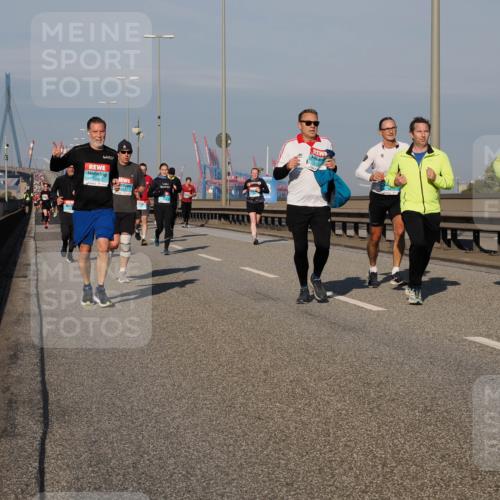 03.10.2025 - Köhlbrandbrückenlauf Fabian Wolf http://msf.ph/oto/9039422 03.10.2025 09:53:39 Position 3 1660, 1601 meine-sportfotos.de