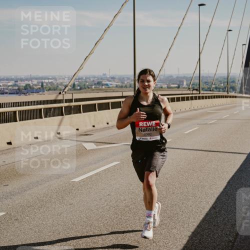 03.10.2025 - Köhlbrandbrückenlauf Michael Burmester http://msf.ph/oto/9039423 03.10.2025 12:19:08 Position 1 4092 meine-sportfotos.de