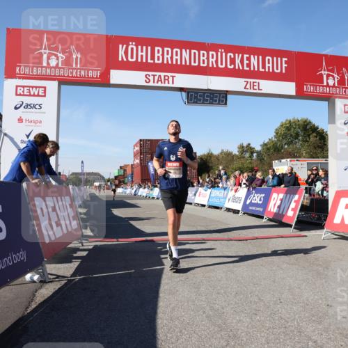 03.10.2025 - Köhlbrandbrückenlauf Lena Gebhardt http://msf.ph/oto/9039428 03.10.2025 12:55:36 Ziel 4001, 4089, 4104, 4233, 6091 meine-sportfotos.de