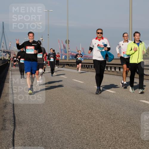 03.10.2025 - Köhlbrandbrückenlauf Fabian Wolf http://msf.ph/oto/9039433 03.10.2025 09:53:39 Position 3 1660, 1371 meine-sportfotos.de