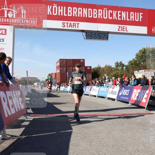 03.10.2025 - Köhlbrandbrückenlauf Lena Gebhardt http://msf.ph/oto/9039451 03.10.2025 12:55:43 Ziel 4001, 4104, 4594, 6100, 6762 meine-sportfotos.de