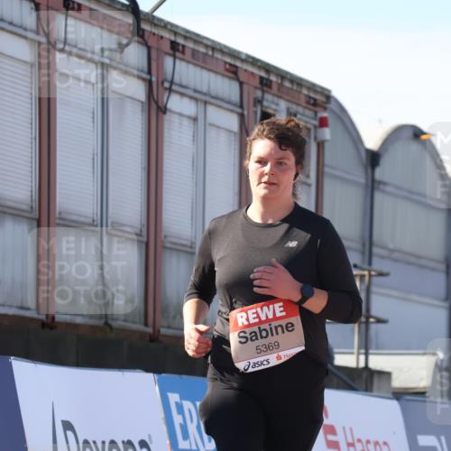 03.10.2025 - Köhlbrandbrückenlauf Luisa Fischer http://msf.ph/oto/9039465 03.10.2025 13:29:59 Ziel 4459, 4714, 4825, 5369, 5587, 5621, 5930, 5944, 6066, 6234, 6570, 6698 meine-sportfotos.de