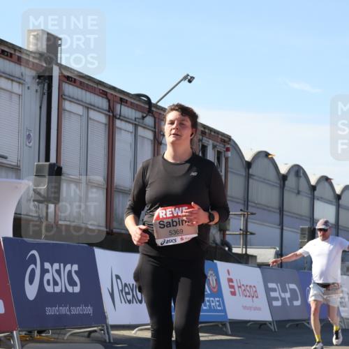 03.10.2025 - Köhlbrandbrückenlauf Luisa Fischer http://msf.ph/oto/9039475 03.10.2025 13:30:00 Ziel 4459, 4714, 4825, 5369, 5587, 5621, 5930, 5944, 6066, 6234, 6570, 6698 meine-sportfotos.de