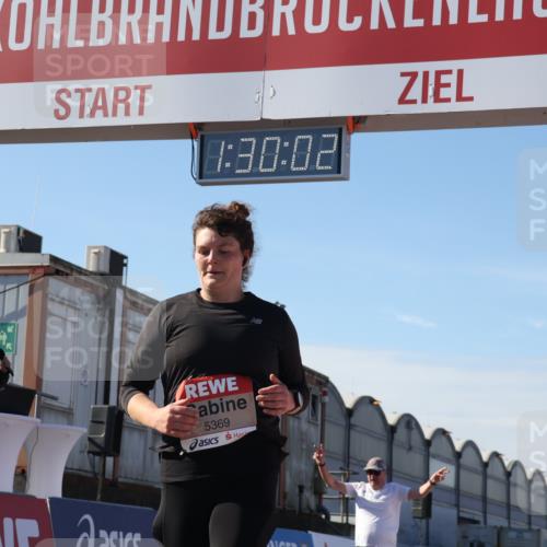 03.10.2025 - Köhlbrandbrückenlauf Luisa Fischer http://msf.ph/oto/9039484 03.10.2025 13:30:01 Ziel 4459, 4825, 5369, 5398, 5587, 5621, 5930, 5944, 6234, 6570, 6698 meine-sportfotos.de