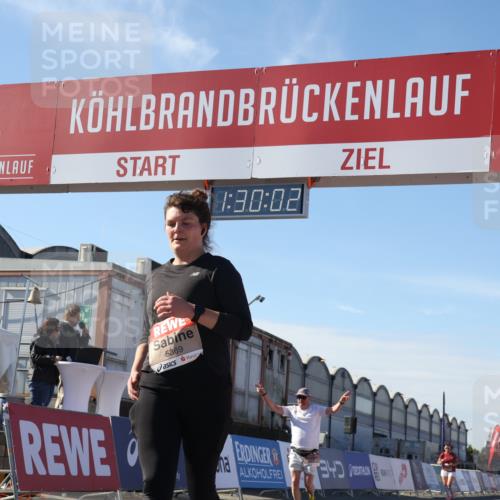 03.10.2025 - Köhlbrandbrückenlauf Luisa Fischer http://msf.ph/oto/9039487 03.10.2025 13:30:01 Ziel 4459, 4825, 5369, 5398, 5587, 5621, 5930, 5944, 6234, 6570, 6698 meine-sportfotos.de