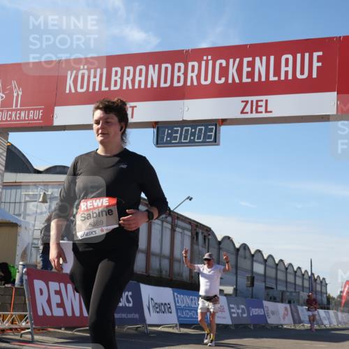 03.10.2025 - Köhlbrandbrückenlauf Luisa Fischer http://msf.ph/oto/9039490 03.10.2025 13:30:02 Ziel 4459, 4825, 5369, 5398, 5587, 5621, 5930, 5944, 6234, 6570, 6698 meine-sportfotos.de