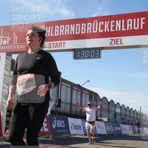 03.10.2025 - Köhlbrandbrückenlauf Luisa Fischer http://msf.ph/oto/9039492 03.10.2025 13:30:02 Ziel 4459, 4825, 5369, 5398, 5587, 5621, 5930, 5944, 6234, 6570, 6698 meine-sportfotos.de